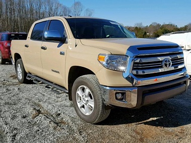 TOYOTA TUNDRA CREWMAX SR5 2017