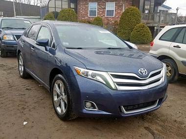 TOYOTA VENZA LE 2015