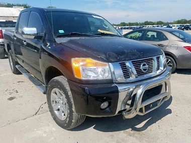 NISSAN TITAN S 2011