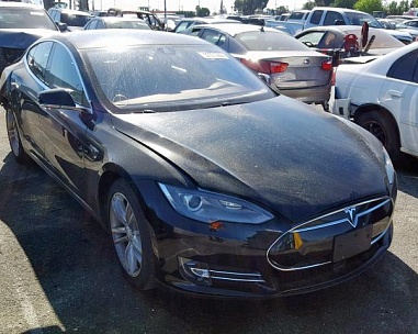 TESLA MODEL S 85, 2015