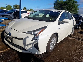 TOYOTA PRIUS 2017