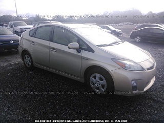   TOYOTA PRIUS, 2010