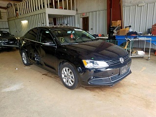 VOLKSWAGEN JETTA SE 2013